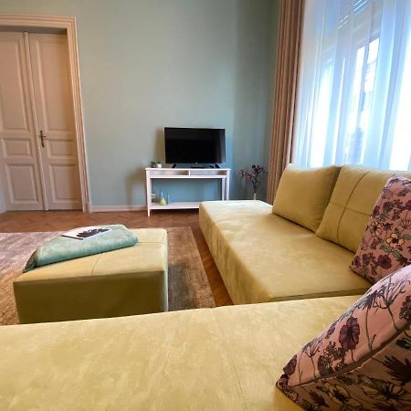 City Stay Timişoara Buitenkant foto