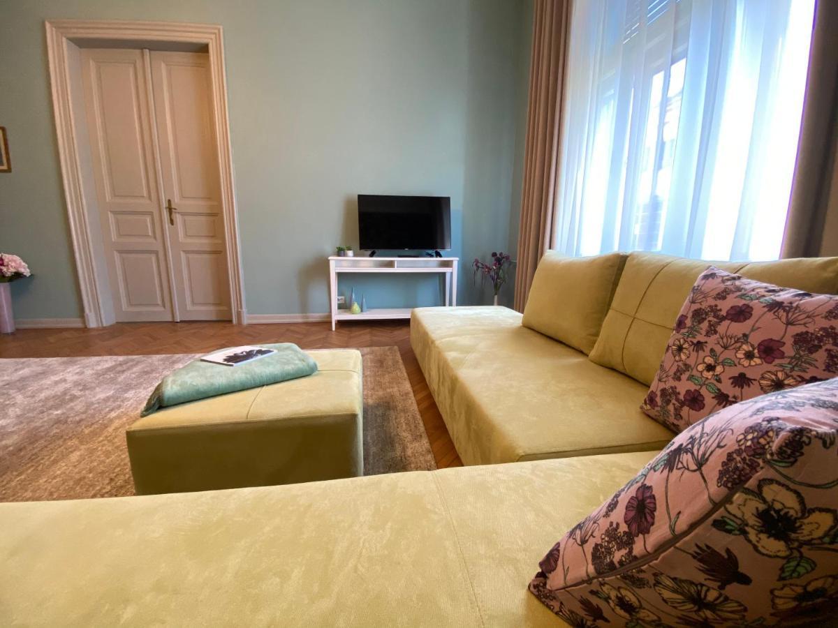 City Stay Timişoara Buitenkant foto